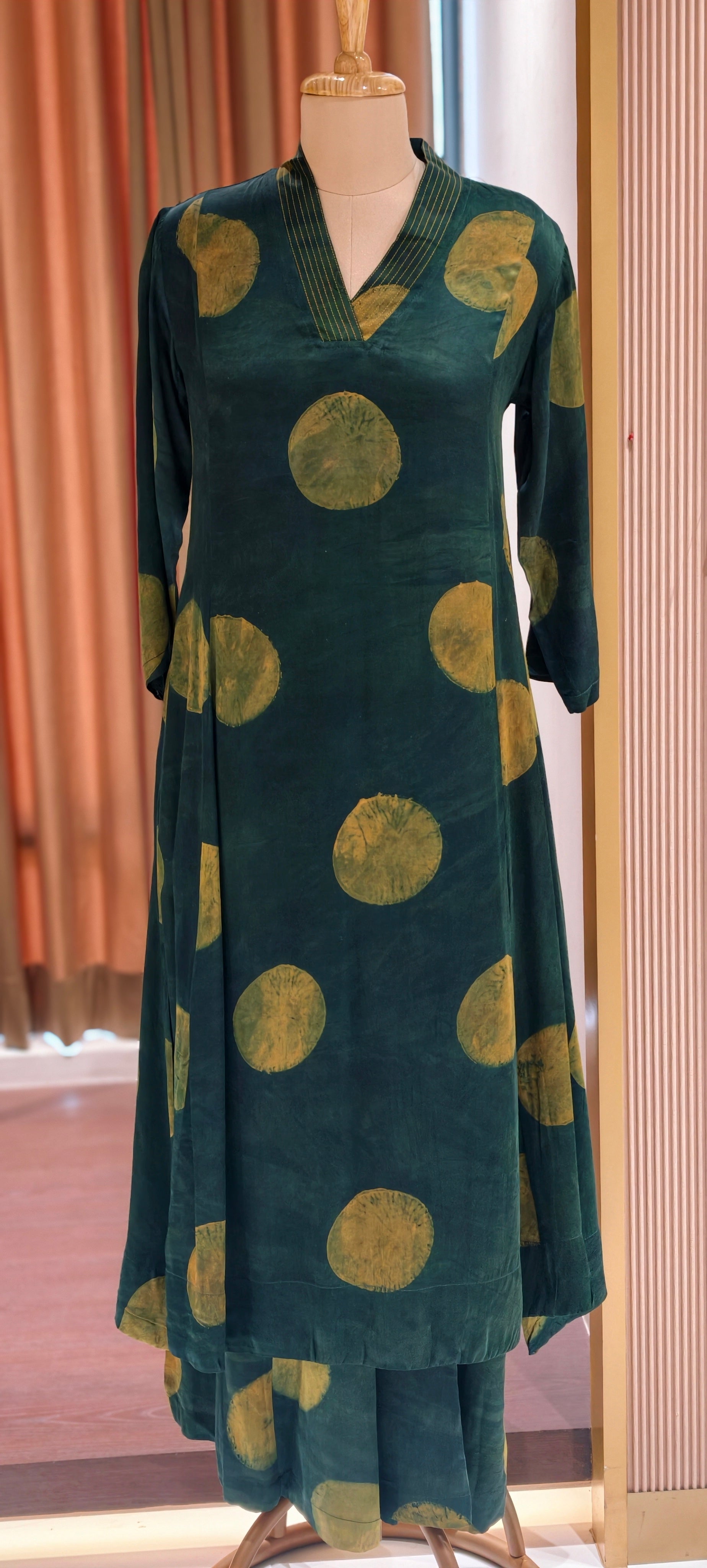 Statement Mural Satin Kurta Pant with Bold Abstract Motifs-14182 RB181