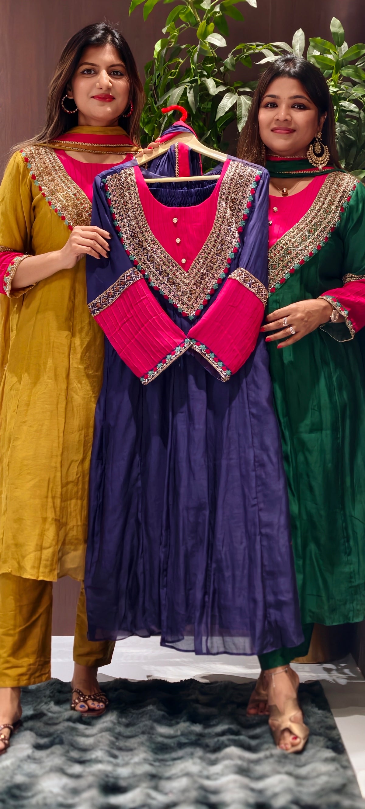 High-End Zardosi Work Contrasted Dual Tone Banarasi Mul-Chanderi A-Line Full Suit Set With Dupatta- 16374