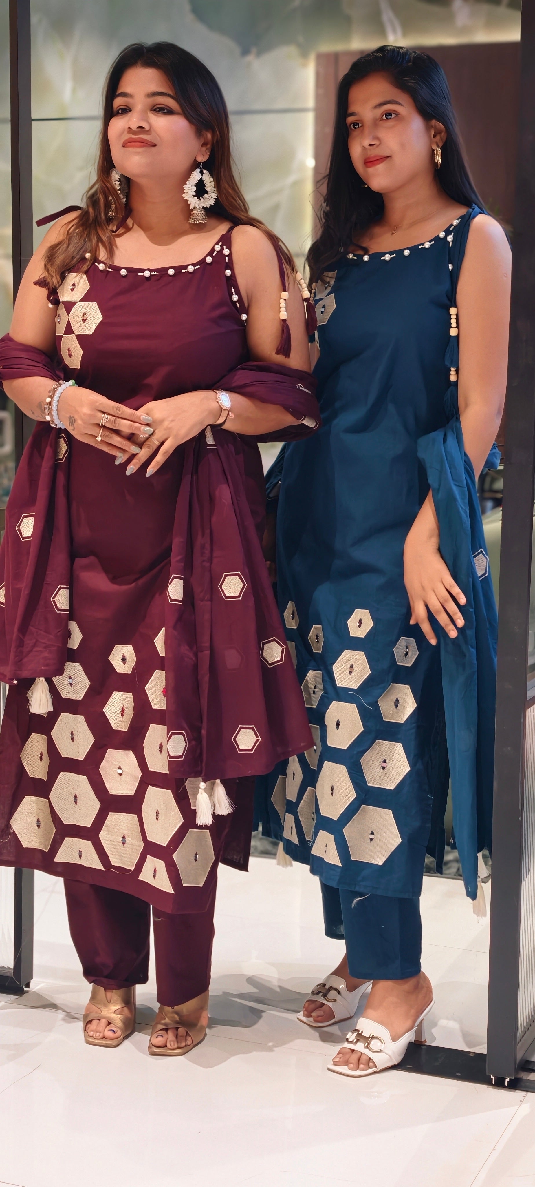 Summer Style Slevless Noodel Strap Cotton Embroidered Full Suit Set 13843